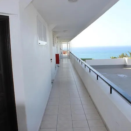 Апартаменти Club Mar - First Line With Sea View *