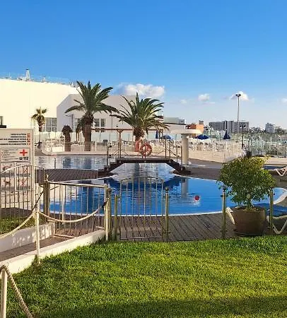 Апартаменти Club Mar - First Line With Sea View Адехе