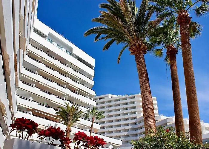 Club Mar - First Line With Sea View Апартаменты *