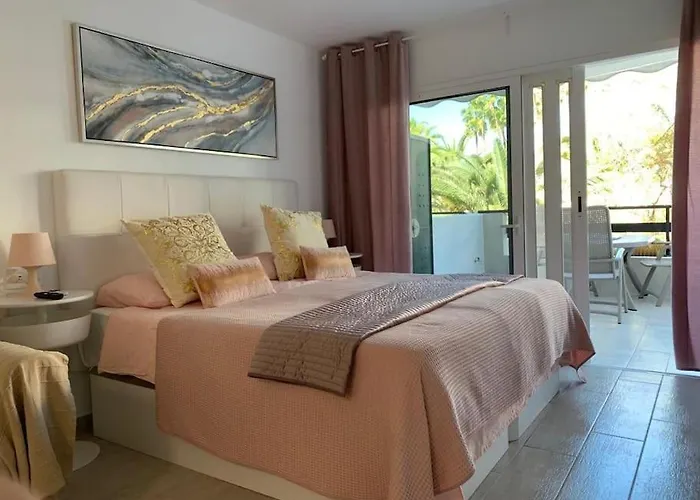 Апартаменты Club Mar - First Line With Sea View Адехе